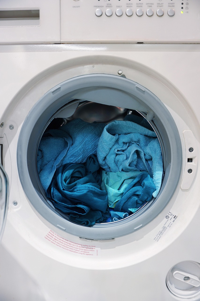 gallery-02 washing, machine, kitchen, wash, laundry, washer, technology, clean, blue, turquoise, teal, towel, towels, energy, eco, electricity, white, nature, appliance, electric, water